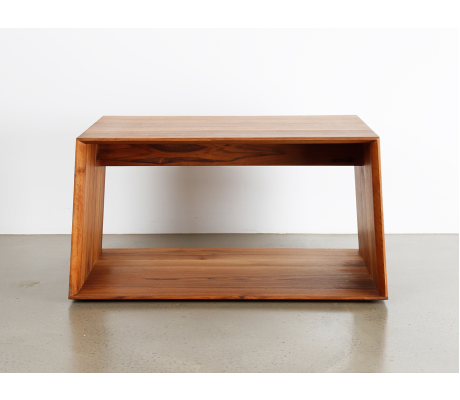 Table basse Anouk en noyer - Prototype 100% fabriqué en France par Delavelle